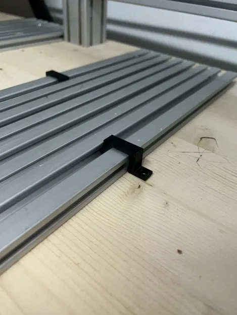 Giá đỡ cho tấm nhôm Nut 8 kích thước 16x160 - Image 1