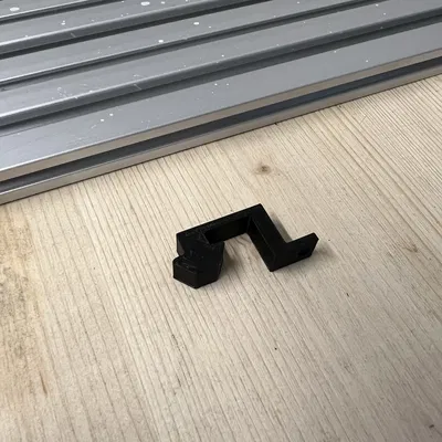 Giá đỡ cho tấm nhôm Nut 8 kích thước 16x160