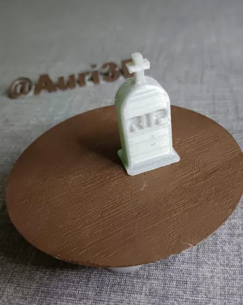 Bia mộ trang trí Halloween với thiết kế đáng sợ - Image 2