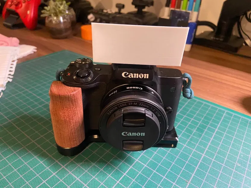 Bộ khuếch tán đèn flash Canon M50 MKII bằng PLA - Image 1