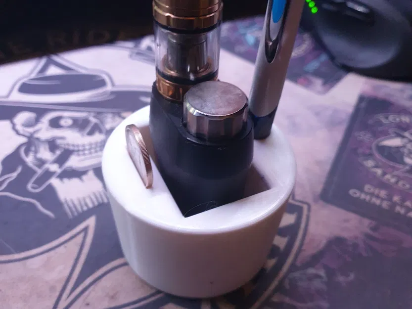 Giá đỡ đồ uống Eleaf iStick Pico với kệ bút và chip - Image 1