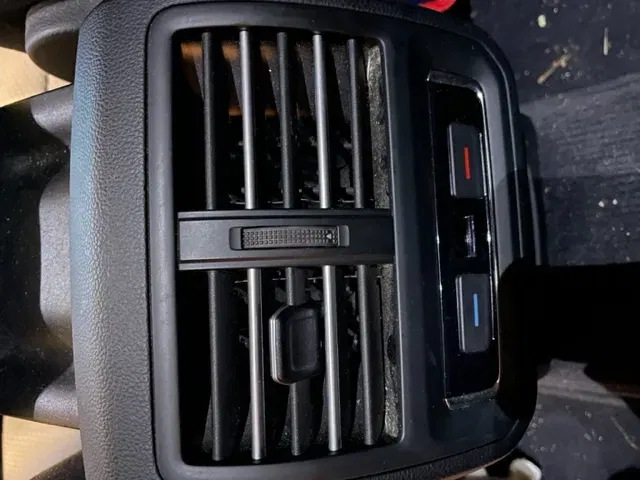 Cần gạt không khí cho VW Passat - Image 4