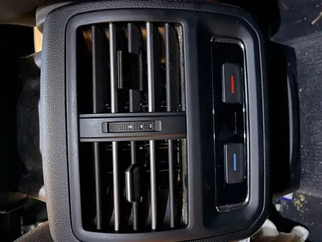 Cần gạt không khí cho VW Passat - Image 5