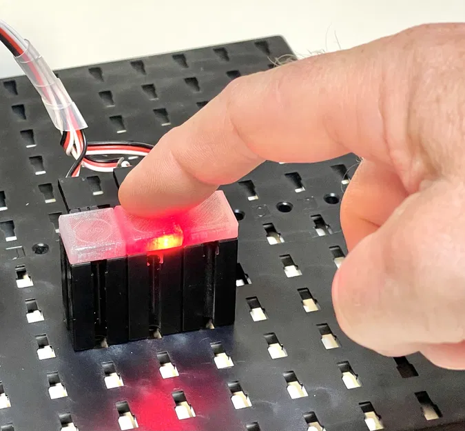 Đá fischertechnik cho cảm biến TTP223 Touch Switch - Image 1