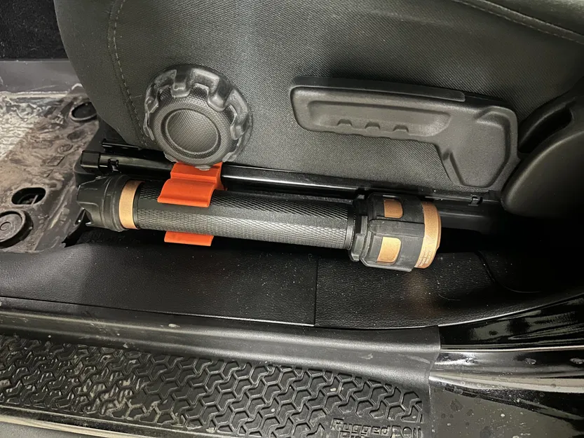 Giá đỡ đèn pin Duracell 2500L cho ghế Jeep Wrangler JL - Image 2
