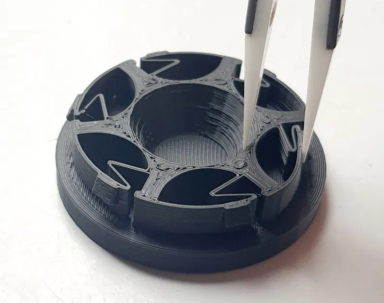 Cốc trung tâm vành xe Jeep Cheerokee XJ - Image 2