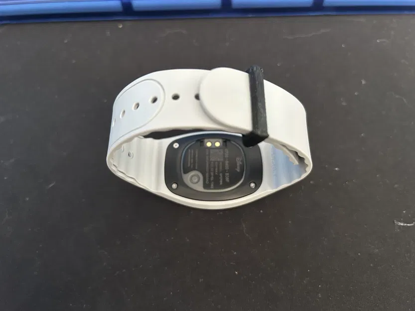 Khóa đeo cho Disney Band chống rơi mất - Image 1