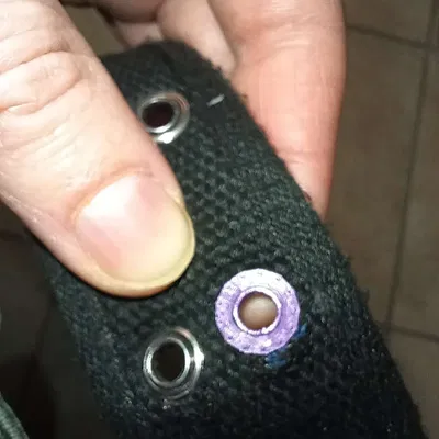 Sửa chữa grommet cho dây đai kim loại