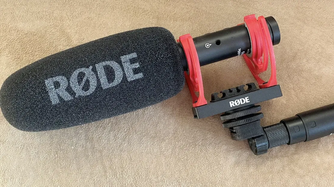 Giá đỡ mic shotgun cho gậy selfie với chân lạnh - Image 1