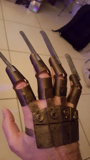 Móng vuốt của Freddy cho lễ hội Halloween - Image 2