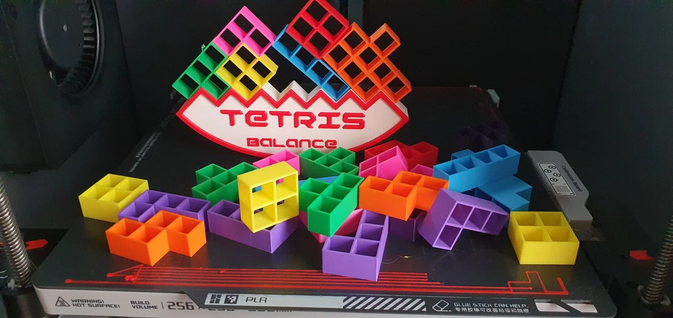 Cân bằng Tetris với chữ cái và màu sắc sống động - Image 1