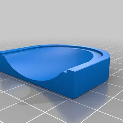 Đầu và lưỡi của nhân vật Candy Boy với thiết kế ngăn kẹo