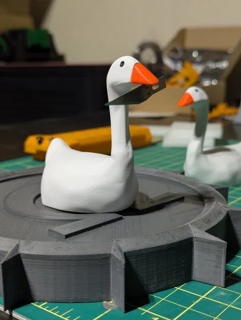 Mô hình ngỗng không chân trong trò chơi Ngỗng Không Tên - Image 1