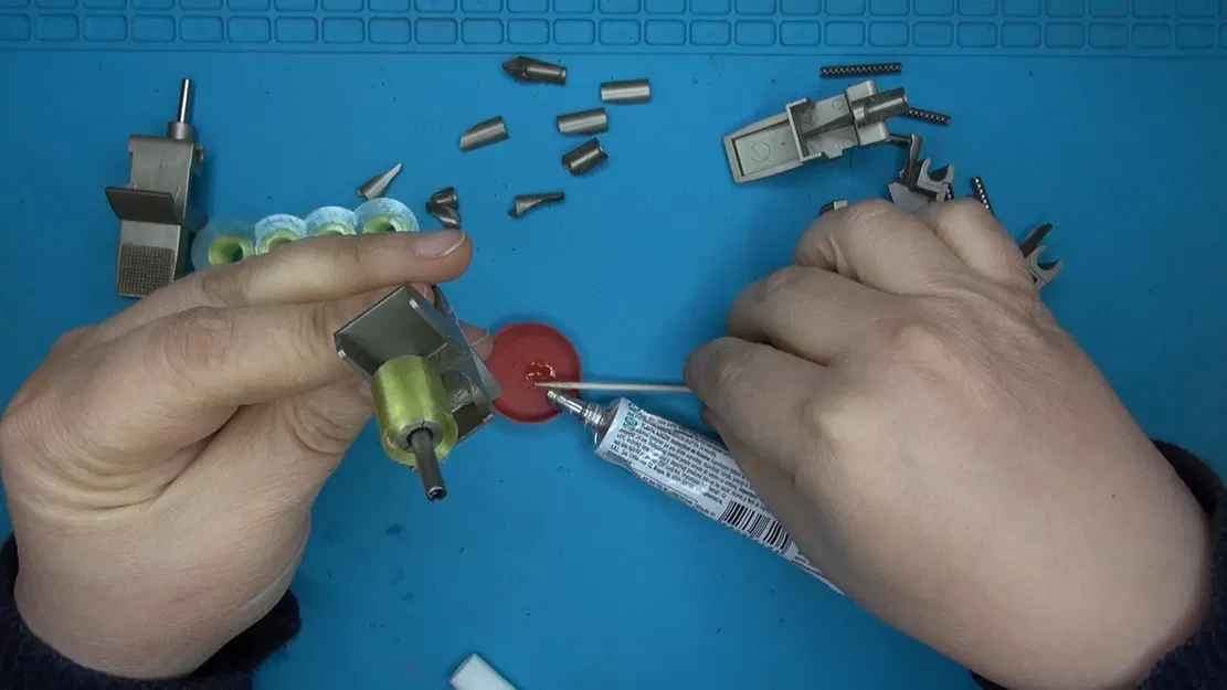 Sửa chữa phím hỏng của máy ghi âm cổ ITT RC 5600 - Image 5