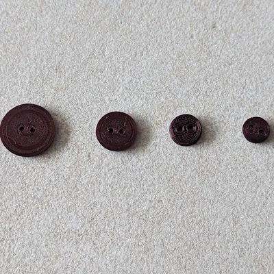 Nút tròn đơn giản cho trang phục với nhiều kích thước