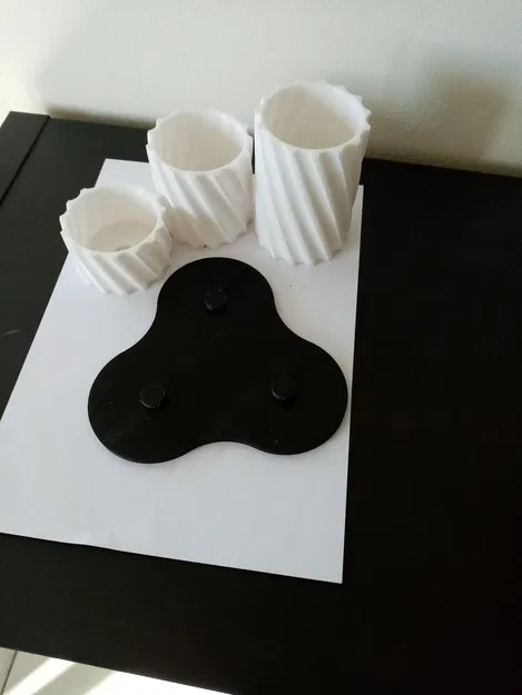 Giá đỡ bút chì dễ in với kích thước 16 x 16 x 10.5cm - Image 11