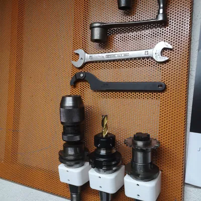 Giá đỡ tường cho máy phay SK40