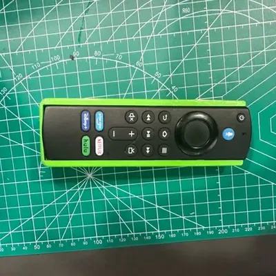 Giá đỡ điều khiển FireTV tích hợp AirTag