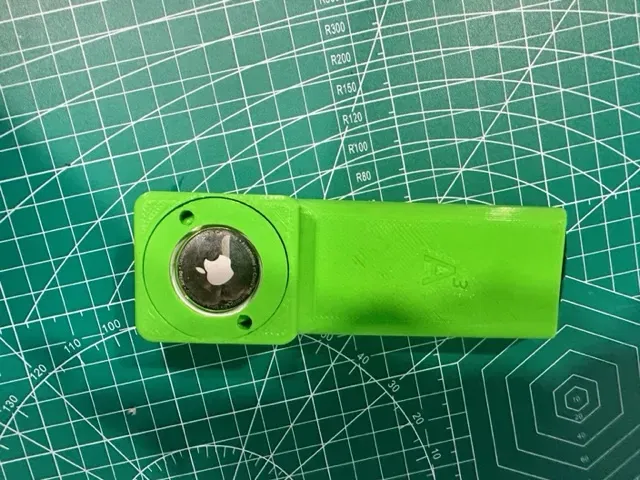 Giá đỡ điều khiển FireTV tích hợp AirTag - Image 4