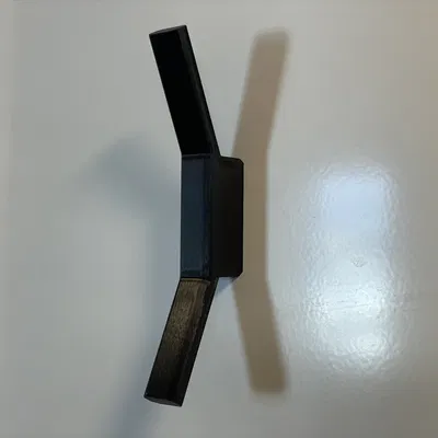 Móc treo tường có nam châm cho máy duỗi tóc