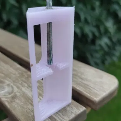 Thay thế kẹp nhựa cho chân máy Manfrotto digi 719B