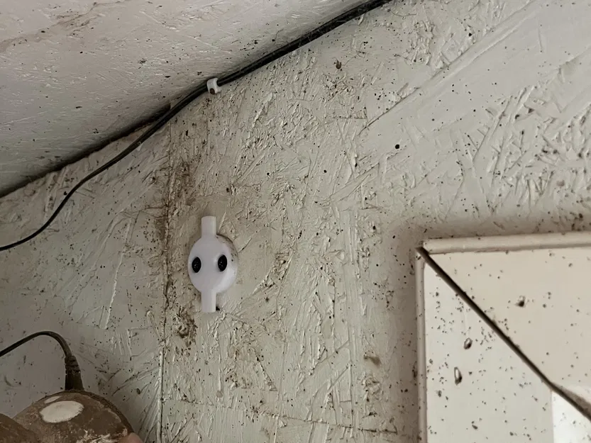 Giá đỡ tường TP-link Tapo C200 cho camera - Image 1