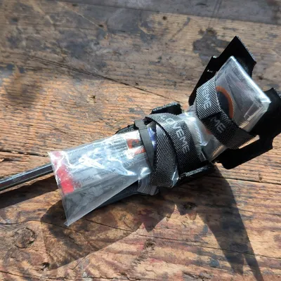 Ngăn chứa bí mật trên yên xe cho đồ dùng nhỏ gọn