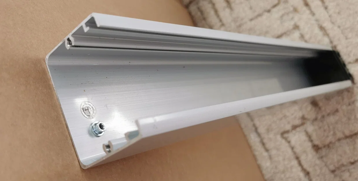 Bộ phân phối điện 19" cho rack BOWI với đồng hồ đo Keweisi - Image 5
