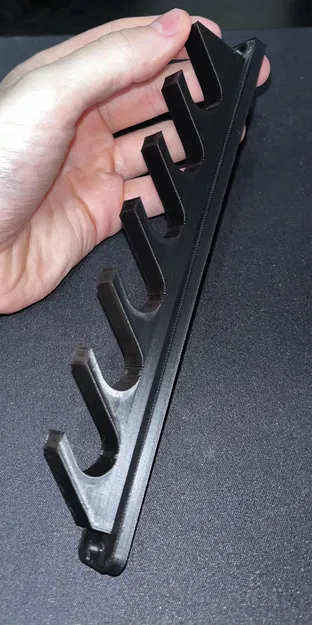 Giá đỡ kính mát đơn giản - Image 2