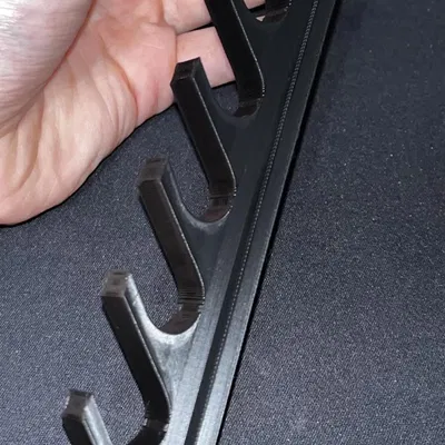 Giá đỡ kính mát đơn giản