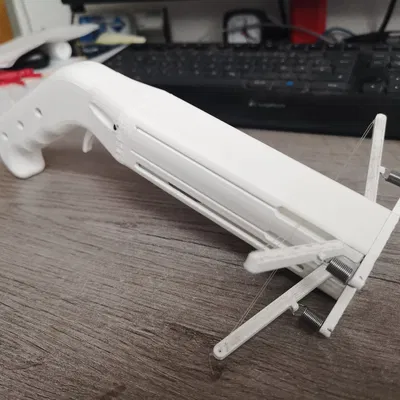 Rồng bắn nắp chai với cơ chế mở chai độc đáo