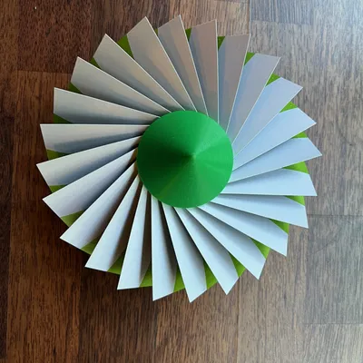 Giá đỡ danh thiếp hình tuabin phản lực xoay