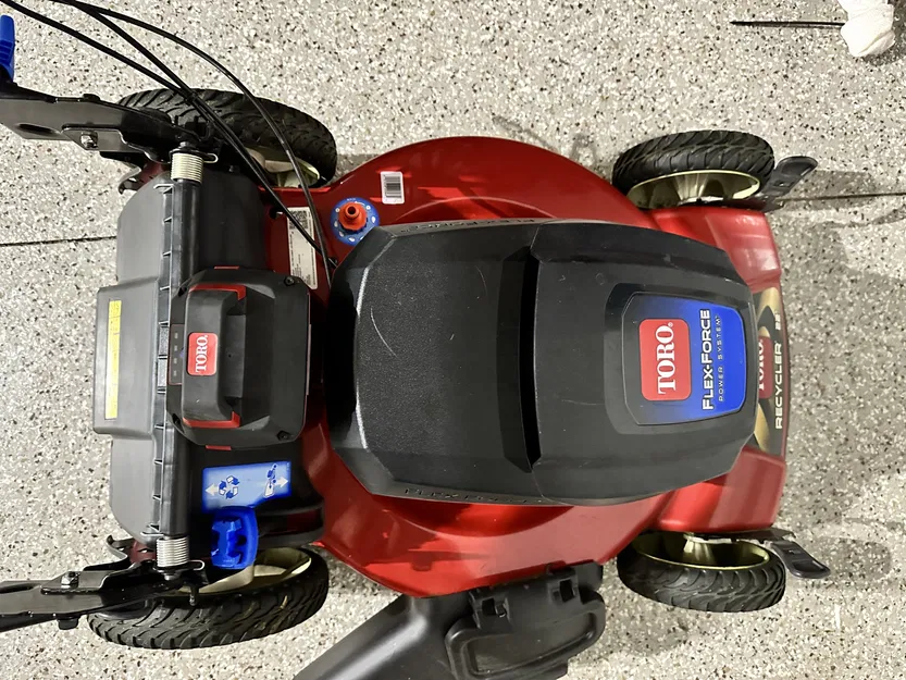 Hệ thống mang pin cho máy cắt cỏ Toro Flex-Force - Image 3