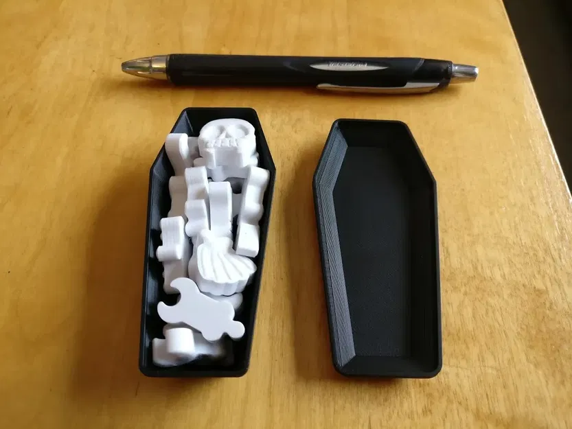 Mô hình xương người và quan tài Mr. Bones cho Halloween - Image 2