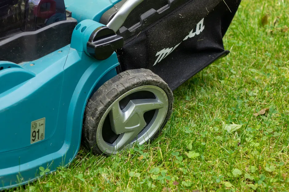 Bánh xe thay thế 7,5 inch cho máy cắt cỏ Makita (phía sau) - Image 2