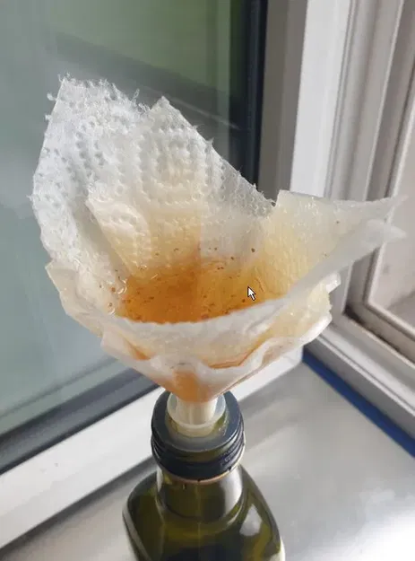 Phễu lọc chất lỏng bằng khăn bếp - Image 3