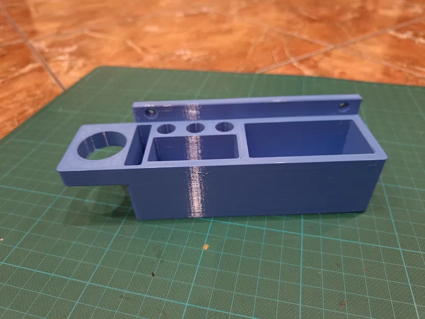 Giá đỡ tổ chức đồ dùng bên cạnh ghế sofa - Image 1