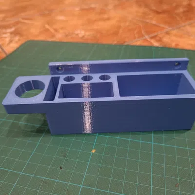 Giá đỡ tổ chức đồ dùng bên cạnh ghế sofa