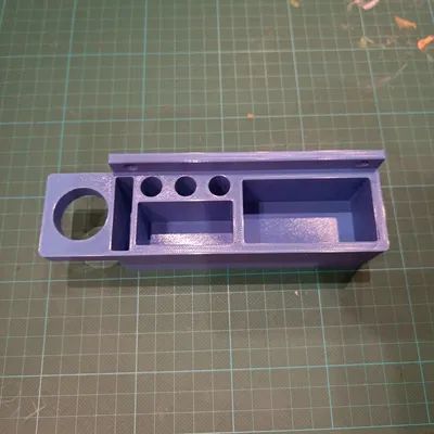 Giá đỡ tổ chức đồ dùng bên cạnh ghế sofa