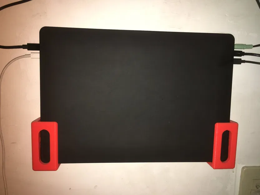 Giá treo Macbook Pro đơn giản - Image 1