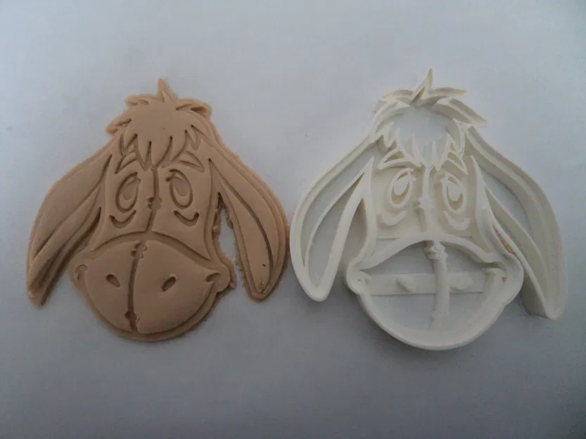 Công cụ cắt bánh quy Eeyore từ Winnie the Pooh - Image 1