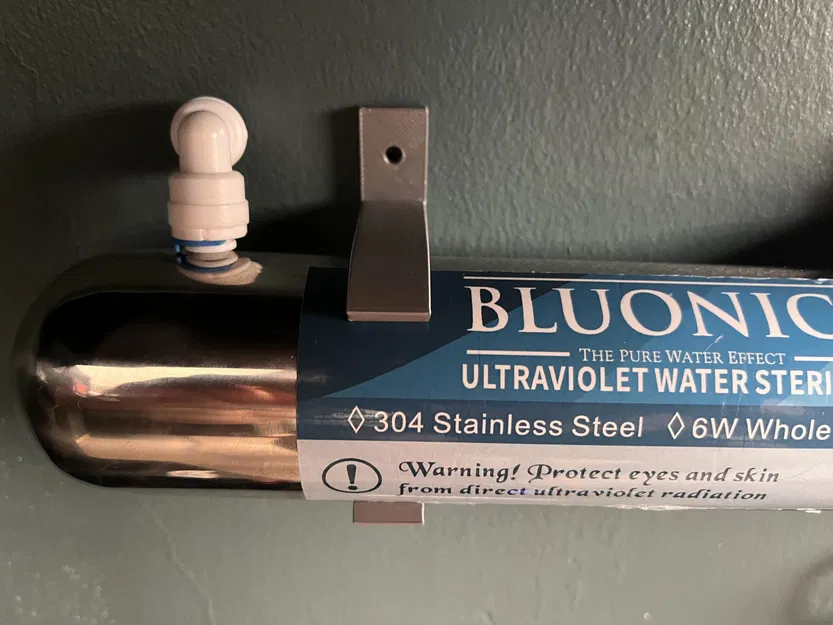 Giá đỡ tường cho máy tiệt trùng nước Bluonic - Image 3