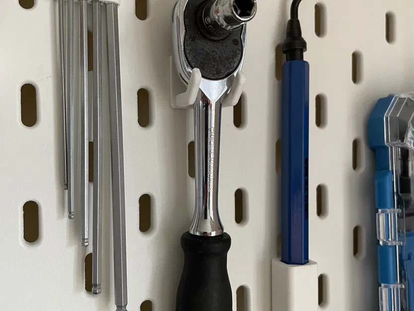 Giá đỡ Ratchet cho bảng ghim SKADIS của IKEA - Image 1