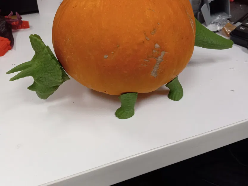 Triceratops bí ngô trang trí cho mùa Halloween - Image 3