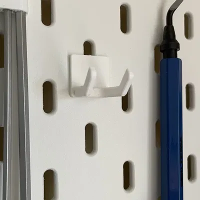 Giá đỡ Ratchet cho bảng ghim SKADIS của IKEA