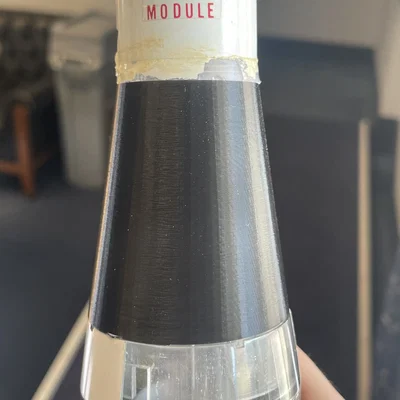 Nắp bảo vệ cho module mặt trăng trên tên lửa Saturn V