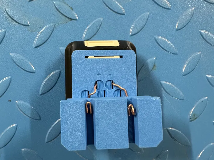 Bộ chuyển đổi pin Makita cho máy cắt cỏ 519 BRI - Image 2