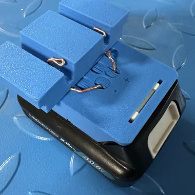 Bộ chuyển đổi pin Makita cho máy cắt cỏ 519 BRI