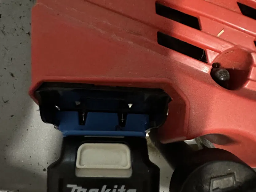 Bộ chuyển đổi pin Makita cho máy cắt cỏ 519 BRI - Image 4