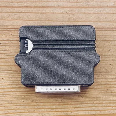 Vỏ ngoài BlueSCSI kiểu retro cho ổ cứng giả lập